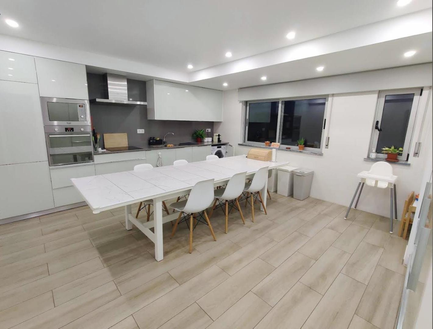Bed and Breakfast Supertubos House Peniche Атоґія-да-Балея Екстер'єр фото