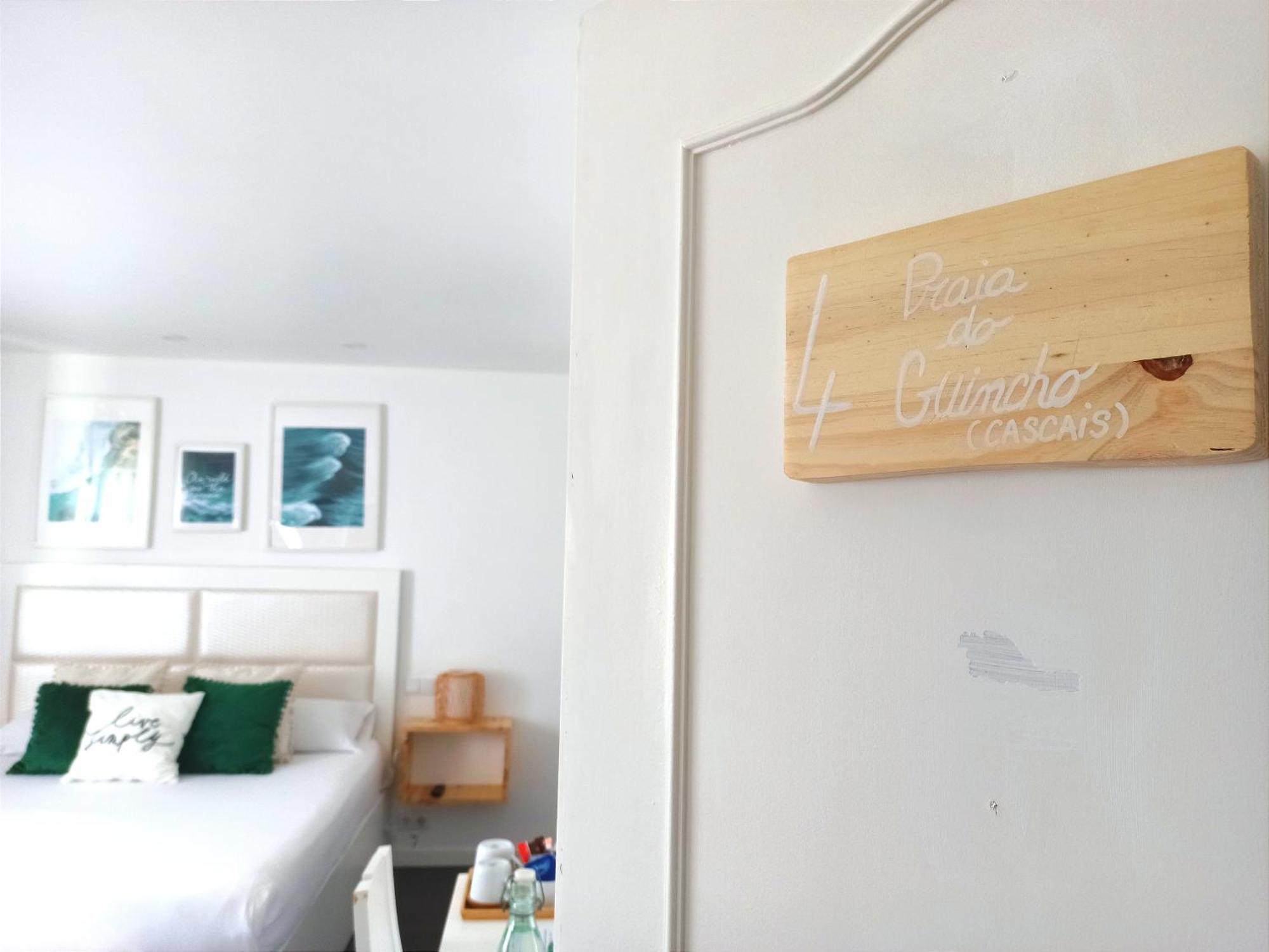 Bed and Breakfast Supertubos House Peniche Атоґія-да-Балея Екстер'єр фото